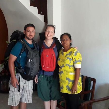 Nisansala Homestay Kandy Deiyannewela エクステリア 写真