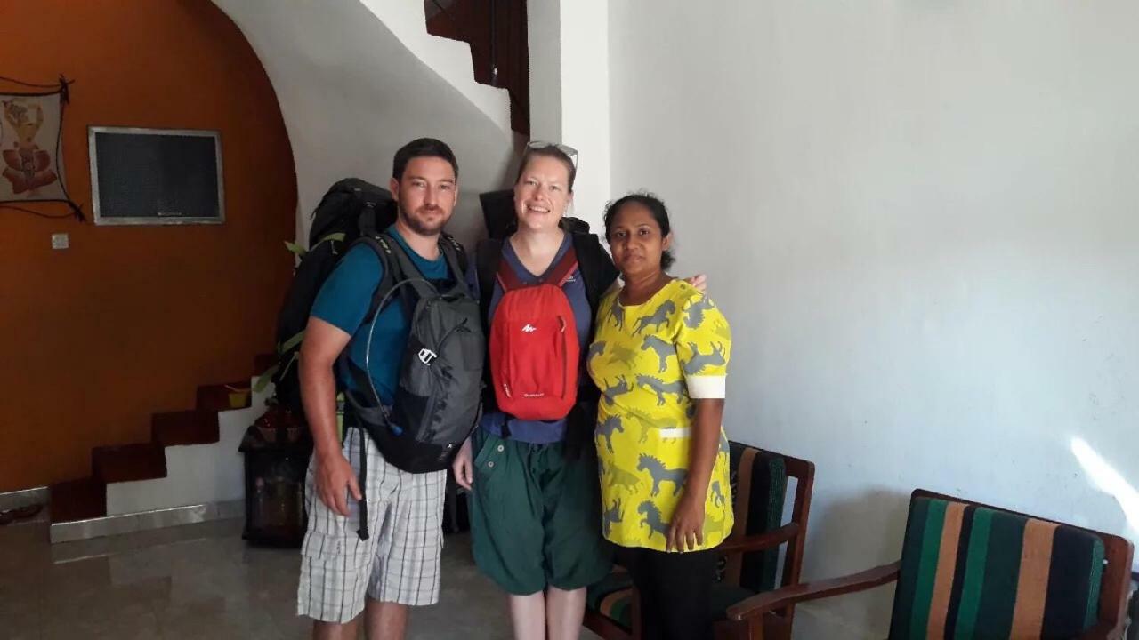Nisansala Homestay Kandy Deiyannewela エクステリア 写真