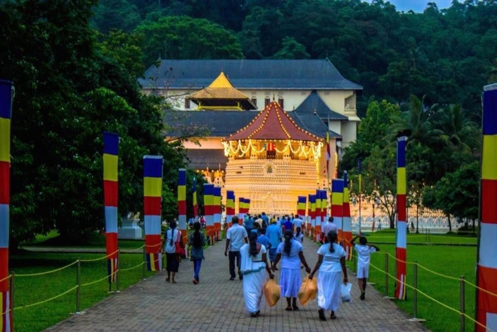 Nisansala Homestay Kandy Deiyannewela エクステリア 写真
